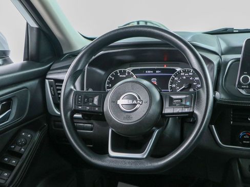 Used 2024 Nissan Rogue SV FWD image 12