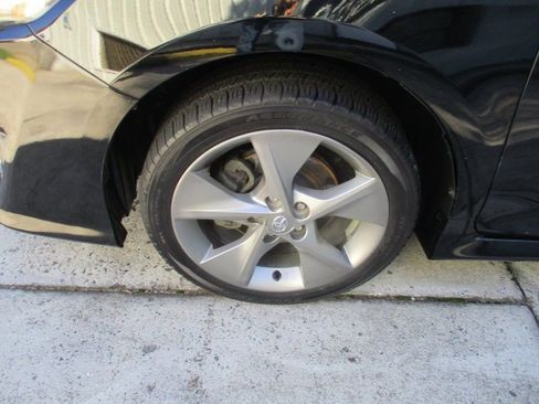 Used 2012 Toyota Camry SE w/ Leather Pkg image 9