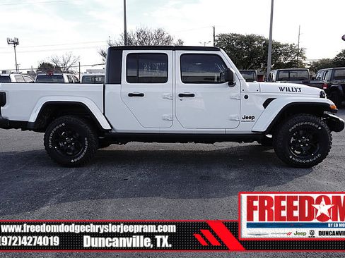 New 2026 Jeep Gladiator Sport AWD/4WD image 6