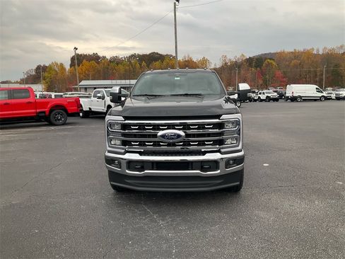 New 2026 Ford F250 Lariat w/ Chrome Package image 8