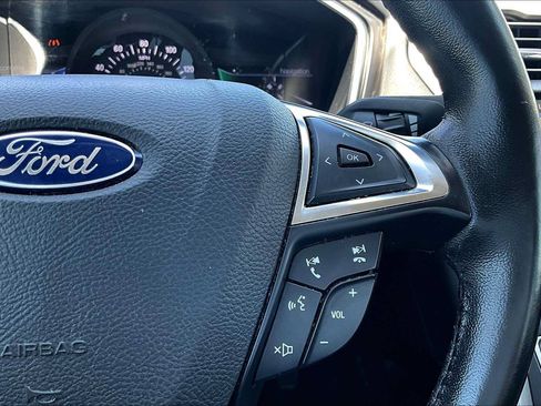 Used 2017 Ford Fusion SE w/ Equipment Group 201A FWD image 25