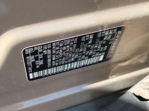 Used 2024 Nissan Rogue SV FWD image 32