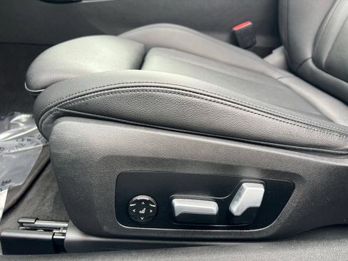 Used 2021 BMW 430i Coupe w/ M Sport Package RWD image 27