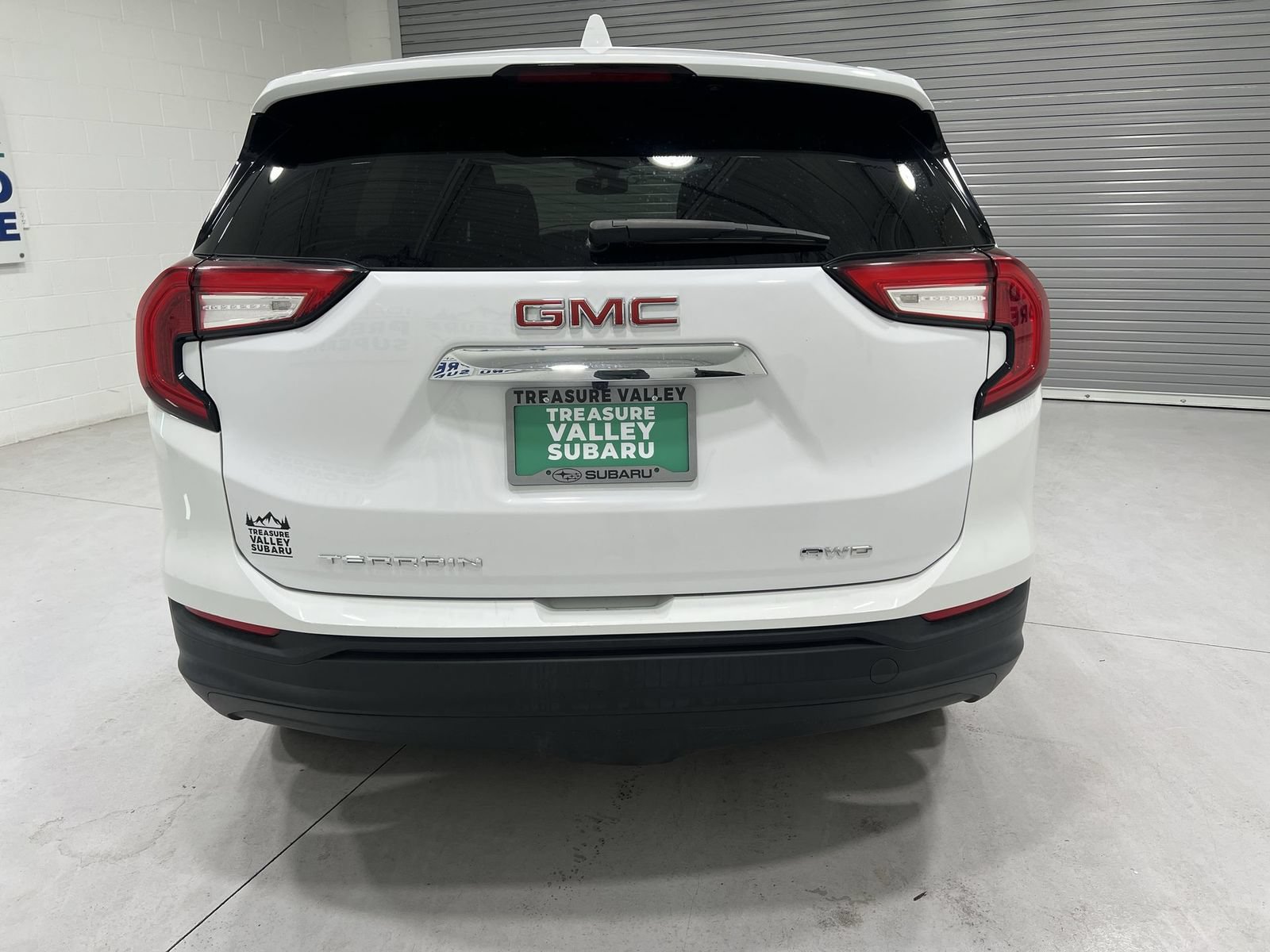 Used 2024 GMC Terrain SLE AWD/4WD image 7