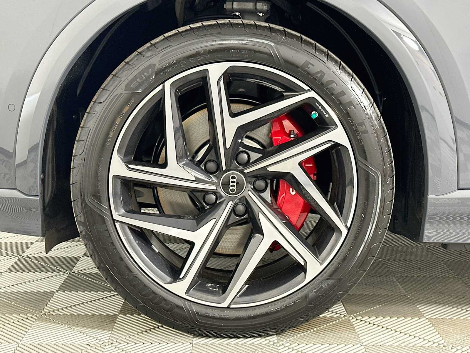 New 2027 Audi SQ6 e-tron Prestige AWD/4WD image 29