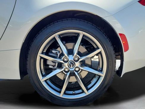 Used 2022 MAZDA MX-5 Miata RF Grand Touring RWD image 34