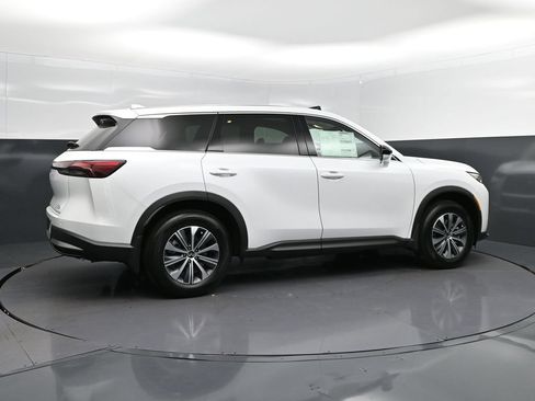 Certified 2026 INFINITI QX60 Pure w/ Cargo Package FWD image 8
