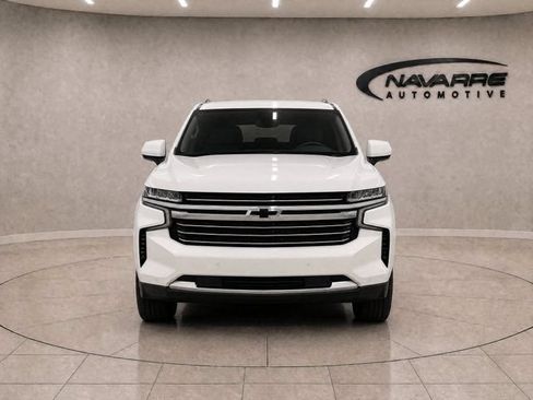 Used 2023 Chevrolet Tahoe LT w/ Luxury Package RWD image 2