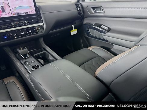 New 2026 Nissan Pathfinder Platinum AWD/4WD image 24