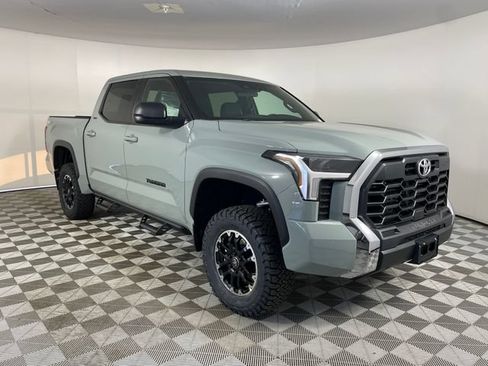 New 2026 Toyota Tundra SR5 w/ TRD Off-Road Package AWD/4WD image 9