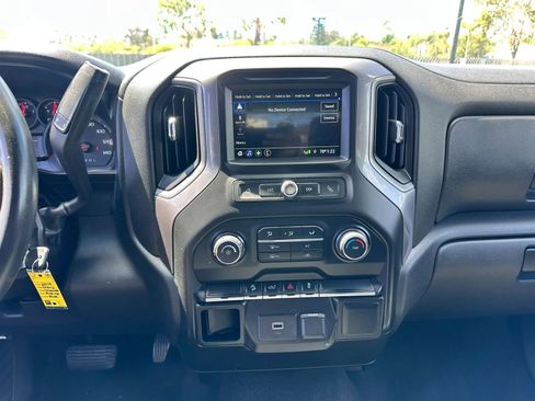 Used 2019 Chevrolet Silverado 1500 Custom Trail Boss w/ Custom Convenience Package AWD/4WD image 38