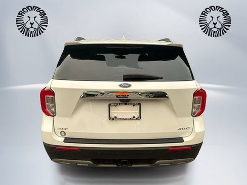 Used 2023 Ford Explorer XLT w/ Equipment Group 202A AWD/4WD image 7
