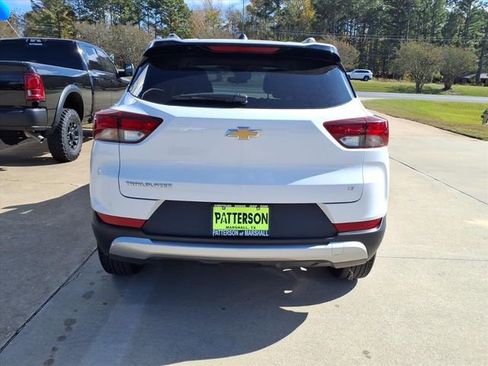 Used 2025 Chevrolet TrailBlazer LT image 3