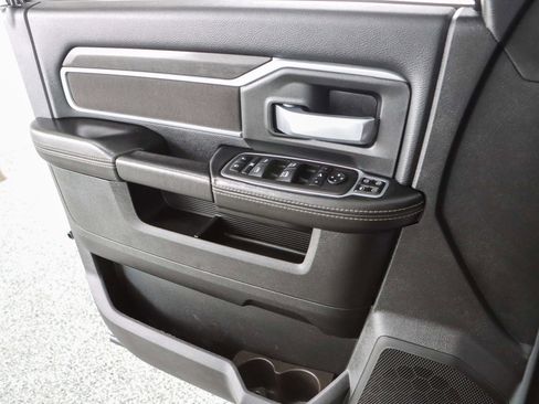 Used 2024 RAM 2500 Big Horn image 24