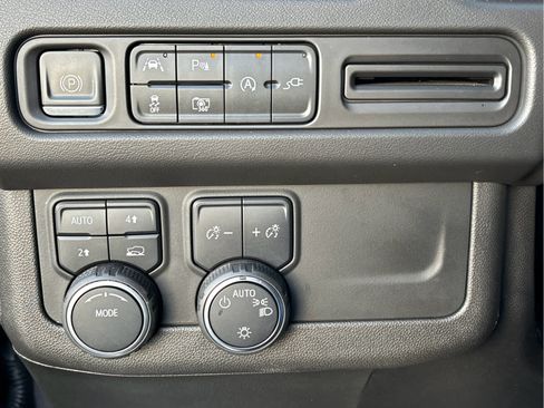 Used 2022 Chevrolet Tahoe RST w/ Luxury Package image 24