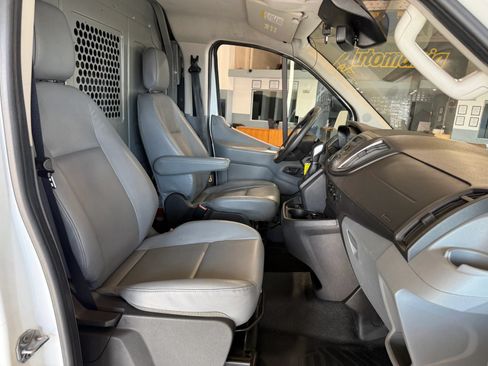 Used 2016 Ford Transit 250 130 Low Roof RWD image 10