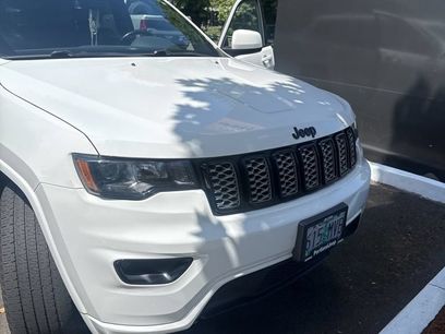 Used 2020 Jeep Grand Cherokee Altitude