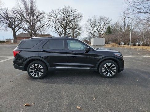 Used 2025 Ford Explorer Platinum w/ LUX Leather Package image 7