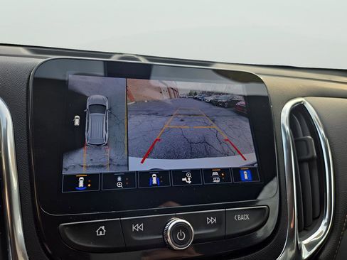 Used 2023 Chevrolet Equinox Premier AWD/4WD image 36
