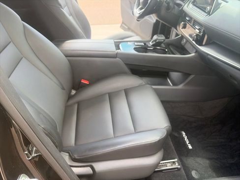 Used 2023 Nissan Rogue SV w/ SV Premium Package FWD image 27