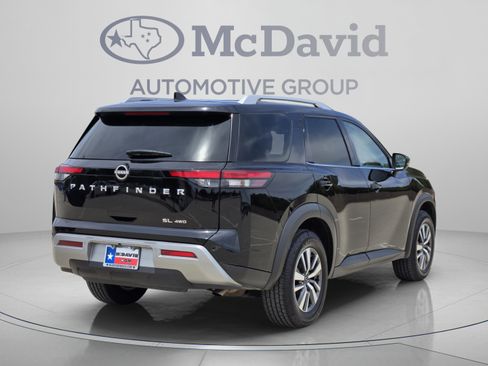 Used 2024 Nissan Pathfinder SL AWD/4WD image 6