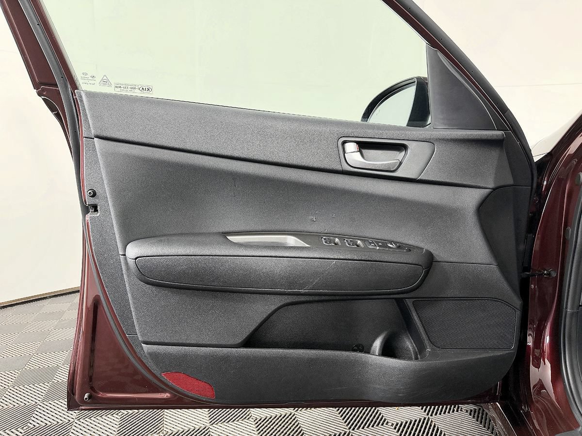 Used 2020 Kia Optima LX FWD image 27