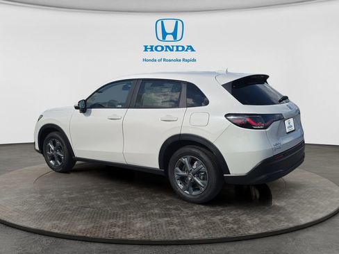 New 2026 Honda HR-V LX image 3