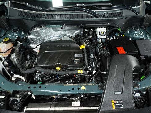 Used 2025 Chevrolet Trax LT w/ Driver Confidence Package FWD image 9