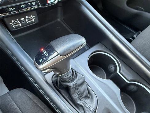 Used 2024 Dodge Durango SXT image 16