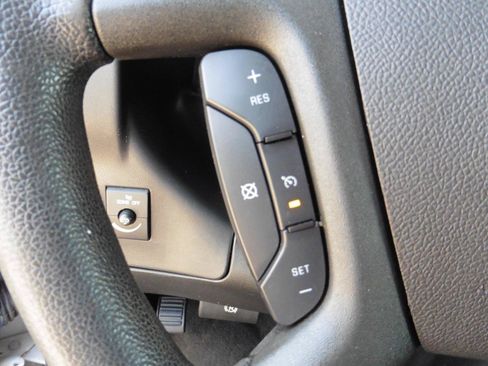 Used 2017 Chevrolet Express 2500 LT w/ LT Preferred Equipment Group RWD image 23