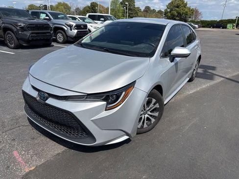 Used 2022 Toyota Corolla LE image 1