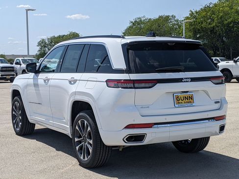 New 2025 Jeep Grand Cherokee Overland w/ Luxury Tech Group IV image 5