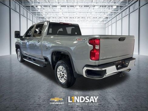 Used 2025 Chevrolet Silverado 2500 LT w/ Convenience Package AWD/4WD image 6