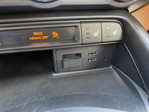 Used 2017 FIAT 124 Spider Lusso image 22