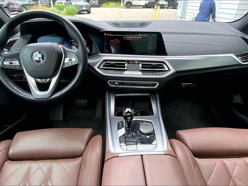 Used 2023 BMW X5 xDrive40i w/ Premium Package AWD/4WD image 12