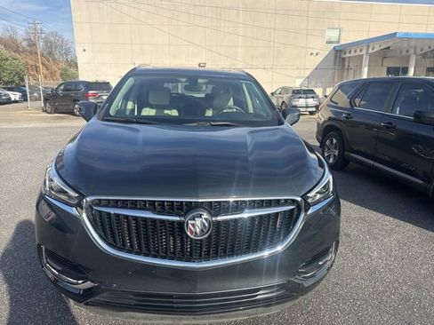 Used 2020 Buick Enclave Essence w/ Sound and Sites Package image 2