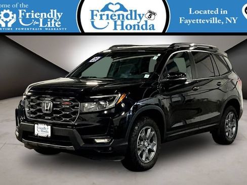 Used 2025 Honda Passport TrailSport image 1