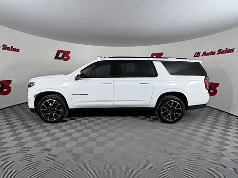Used 2023 Chevrolet Suburban RST w/ Luxury Package RWD image 3
