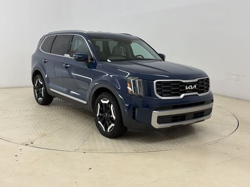 Used 2023 Kia Telluride S AWD/4WD image 7