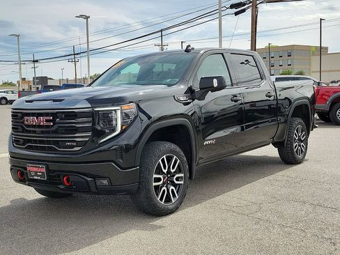 Used 2023 GMC Sierra 1500 AT4 w/ Technology Package AWD/4WD image 5