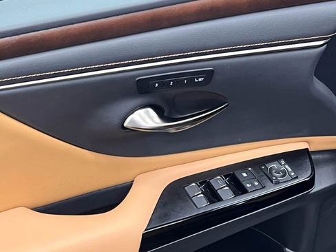 Certified 2023 Lexus ES 350 w/ Premium Package FWD image 10