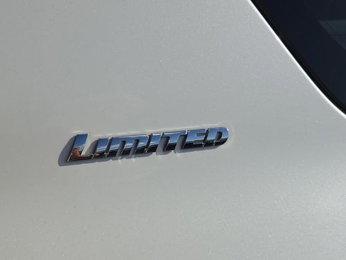 Used 2021 Toyota 4Runner Limited AWD/4WD image 6