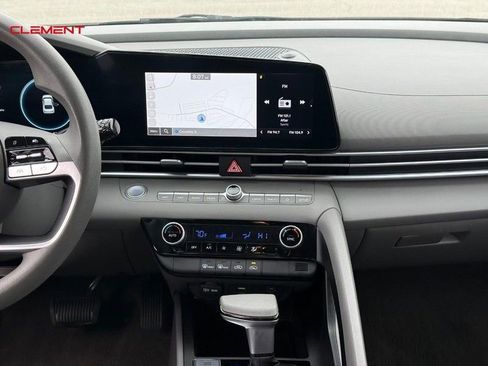 Used 2024 Hyundai Elantra SEL FWD image 14
