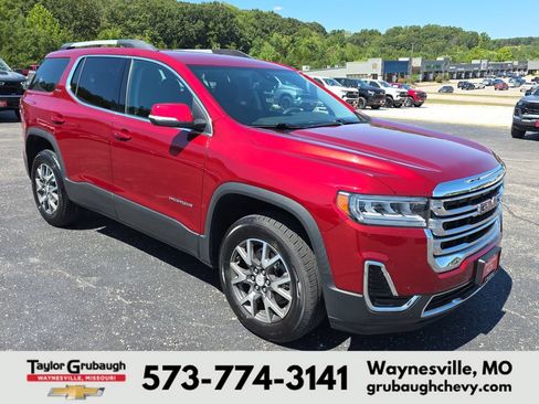 Used 2023 GMC Acadia SLE w/ Driver Convenience Package FWD image 2