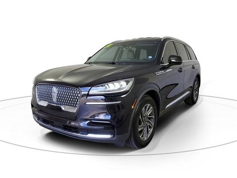 Used 2023 Lincoln Aviator 2WD image 3