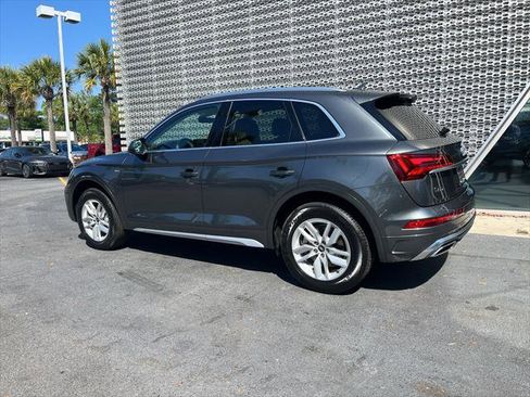 Used 2023 Audi Q5 2.0T Premium w/ Convenience Package AWD/4WD image 4
