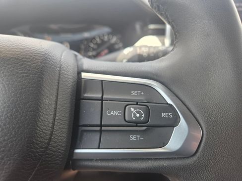 Used 2024 Jeep Compass Latitude AWD/4WD image 14