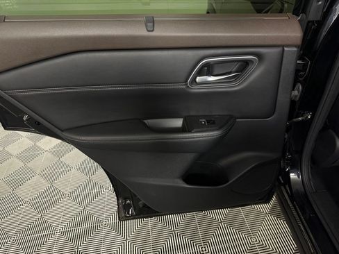 Used 2023 Nissan Rogue Platinum w/ Platinum Premium Package FWD image 28