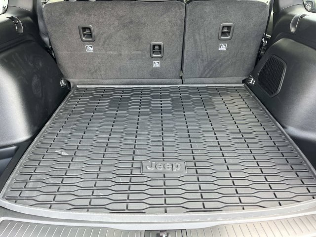New 2027 Jeep Grand Cherokee Limited AWD/4WD image 13
