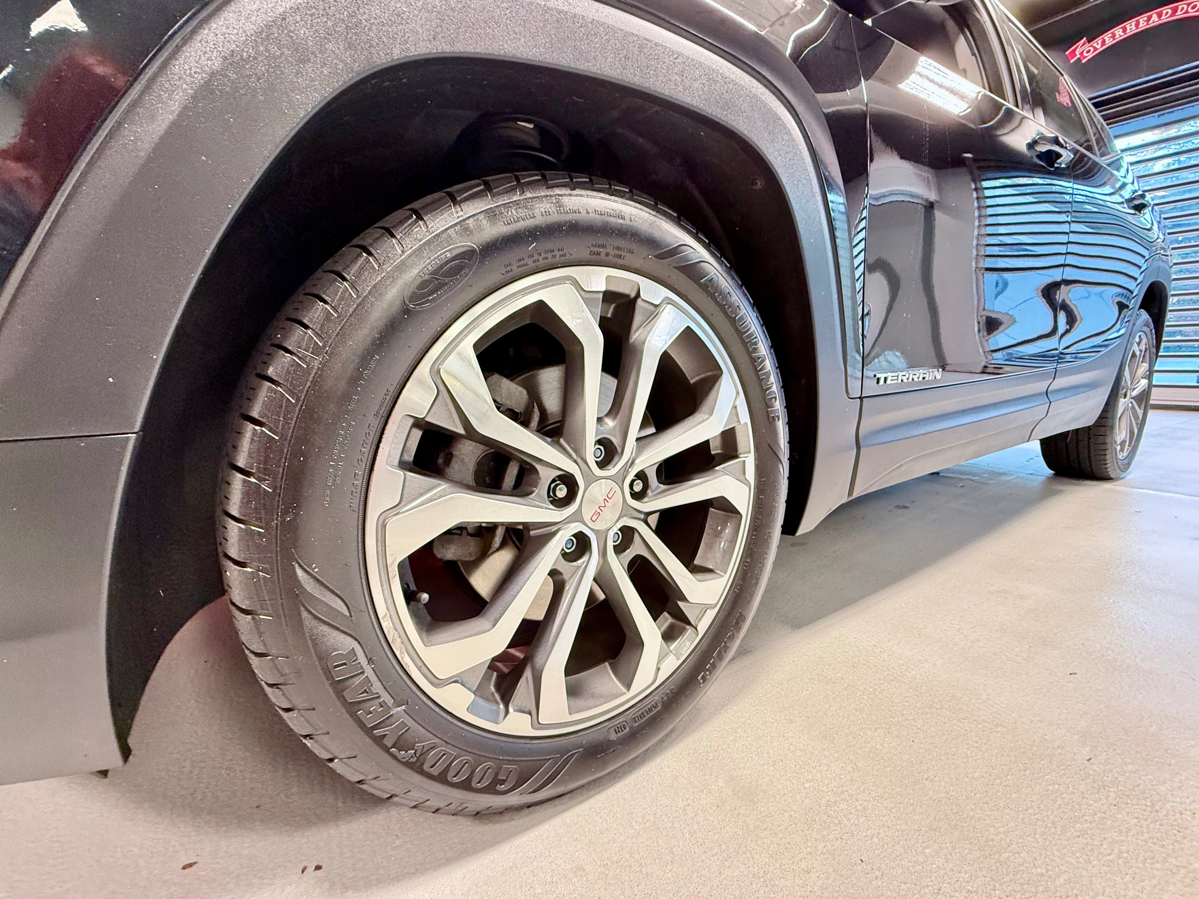 Used 2020 GMC Terrain SLT w/ Preferred Package FWD image 15